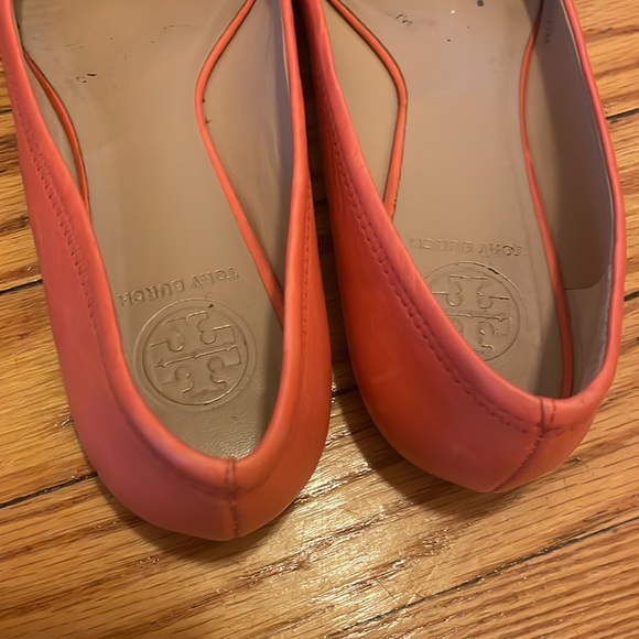 Tory Burch gorgeous coral flats - Picture 3 of 5